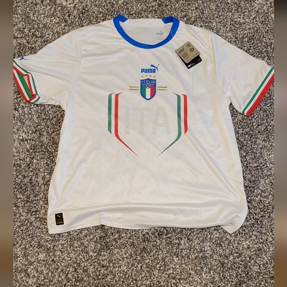 *NWT* Puma Italy Away Jersey - Picture 1 of 5